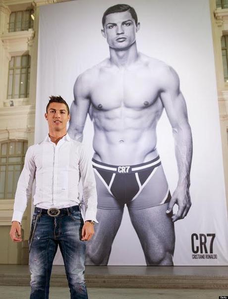 NDM: Cristiano Ronaldo Vs David Beckham. Battaglia A Suon Di Underwear!