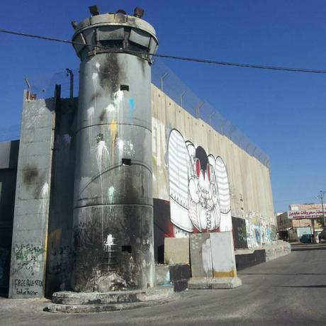 Color against the wall Color against the wall