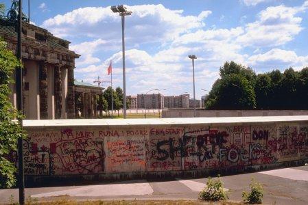 History (Sky) ricorda con uno speciale la caduta del Muro di Berlino
