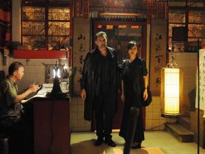 Luca Barbareschi e Zhang Jingchu in un'immagine di Something Good