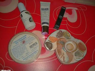 PRIMER E PRODOTTI BASE MAKEUP PIU’ USATI OTTOBRE 2013 PROMOSSI O BOCCIATI? PRIMER E PRODOTTI BASE MAKEUP PIU’ USATI OTTOBRE 2013 PROMOSSI O BOCCIATI?