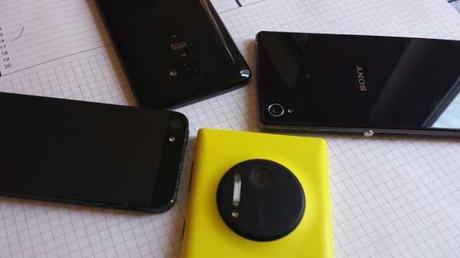 Lumia 1020, Xperia Z1, Galaxy S4 e HTC One