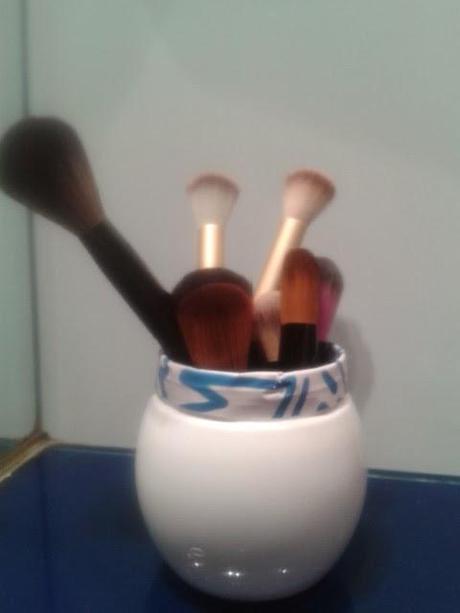 Makeup attack :porta pennelli fai da te Makeup attack :porta pennelli fai da te