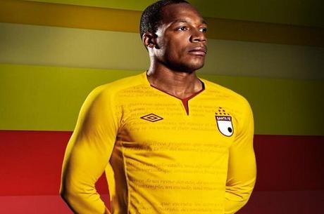Maglie dell’Independiente Santa Fe di Umbro con un errore tremendo maglia-dell-indipendiente-santa-fe