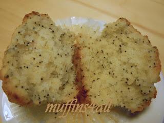 Muffin al lime e semi di papavero