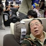 In Cina, i clienti ad Ikea dormono sui letti 10