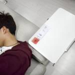In Cina, i clienti ad Ikea dormono sui letti 02