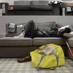In Cina, i clienti ad Ikea dormono sui letti 05