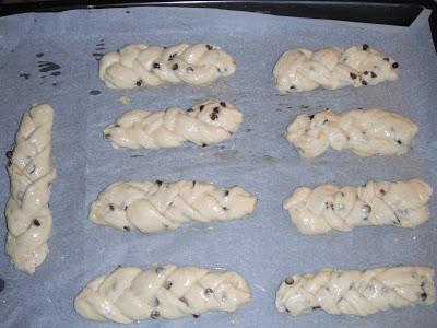 Treccine dolci con la carica del caffè e l'energia del cioccolato! Treccine dolci con la carica del caffè e l'energia del cioccolato!