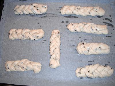 Treccine dolci con la carica del caffè e l'energia del cioccolato! Treccine dolci con la carica del caffè e l'energia del cioccolato!