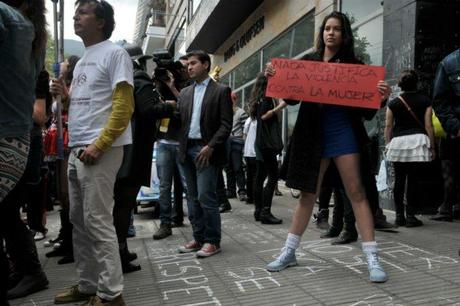 Tutte in minigonna: la protesta delle donne colombiane contro la violenza sessuale