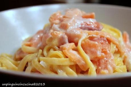 Ispirazioni di un raduno speciale: Fettuccine con latte di cocco e salmone marinato