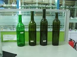 Bottiglie, non chiamateli contenitori!!