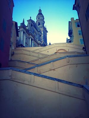 Sulla strada della Costa Azzurra per visitare il Principato di Monaco. Sulla strada della Costa Azzurra per visitare il Principato di Monaco.