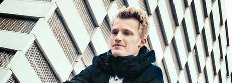 Casco invisibile per le due ruote... Casco invisibile per le due ruote...