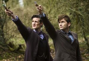 Matt e Smith e David Tennant in una scena dell'episodio speciale di Doctor Who