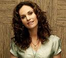 “Reign”: Amy Brenneman sarà la [spoiler] di Mary