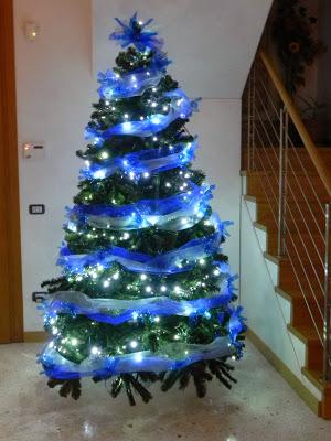 BLU E AZZURRO PER L'ALBERO DI NATALE 2013