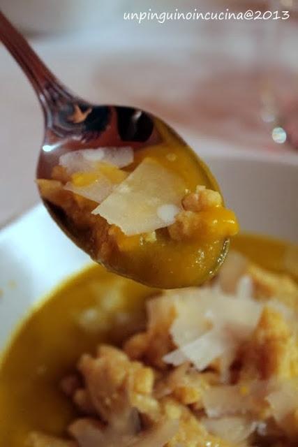 Passatelli al tartufo su crema di zucca con scaglie di Parmigiano Reggiano