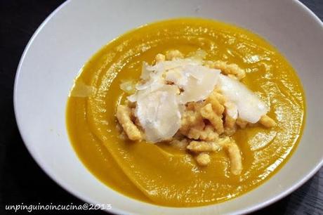 Passatelli al tartufo su crema di zucca con scaglie di Parmigiano Reggiano