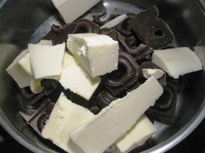 Golossima in un attimo??? Yesss.... ovvero La torta veloce al cioccolato Golossima in un attimo??? Yesss.... ovvero La torta veloce al cioccolato