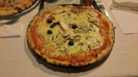 Gustosa pizza alla Locanda dei Massimi a Roma con Groupon