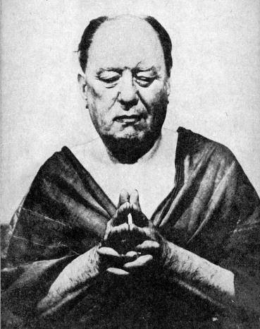 Aleister Crowley, l’Hashish mistico della Bestia