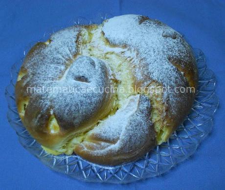 Brioche Farcita con Crema e Mele