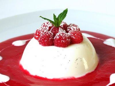 Panna cotta golosa alle fragole