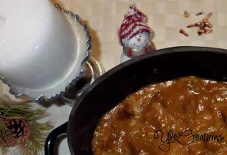 Spezzatino di manzo con cipolle e aromi   Beef stew with onions and spices