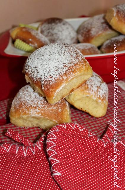 Buchteln...morbide brioches per la colazione.