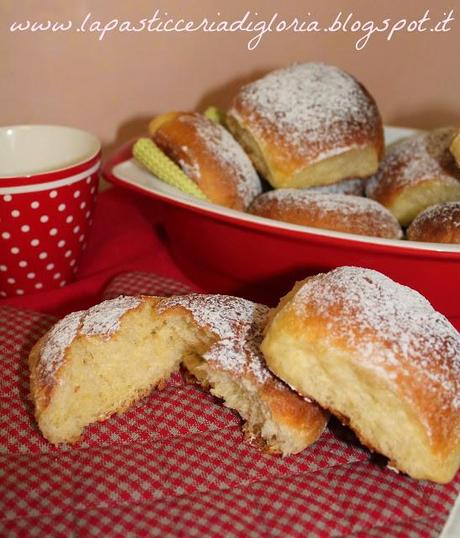 Buchteln...morbide brioches per la colazione.