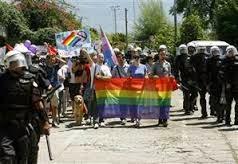 Quelli che “io non sono omofobo ma il Gay Pride signora mia è una carnevalata che rende antipatici i gay”. Quelli che “io non sono omofobo ma il Gay Pride signora mia è una carnevalata che rende antipatici i gay”.