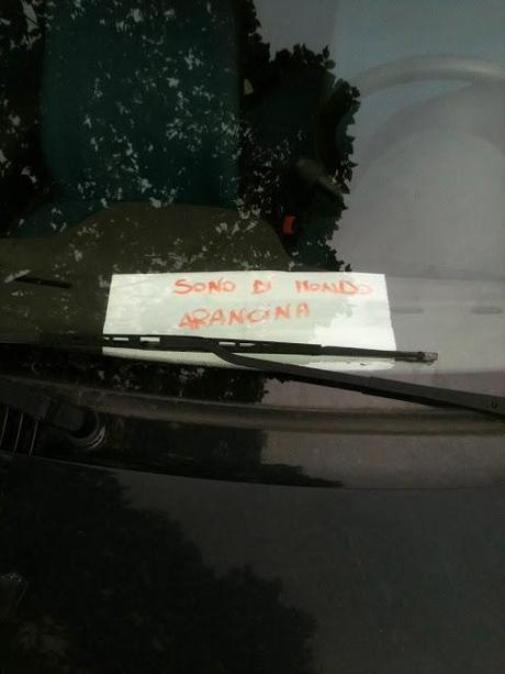 A Roma le strisce blu di fatto non esistono. Evase da tutti, specie dai commercianti, mentre gli ausiliari chiudono due occhi. Che conseguenze ha tutto ciò? Enormi A Roma le strisce blu di fatto non esistono. Evase da tutti, specie dai commercianti, mentre gli ausiliari chiudono due occhi. Che conseguenze ha tutto ciò? Enormi