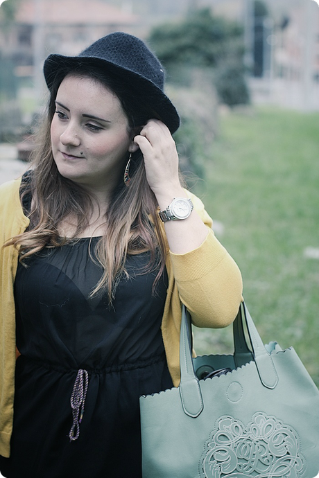 Freddo, stivali di plastica, stampe e muretti di pietra Freddo, stivali di plastica, stampe e muretti di pietra