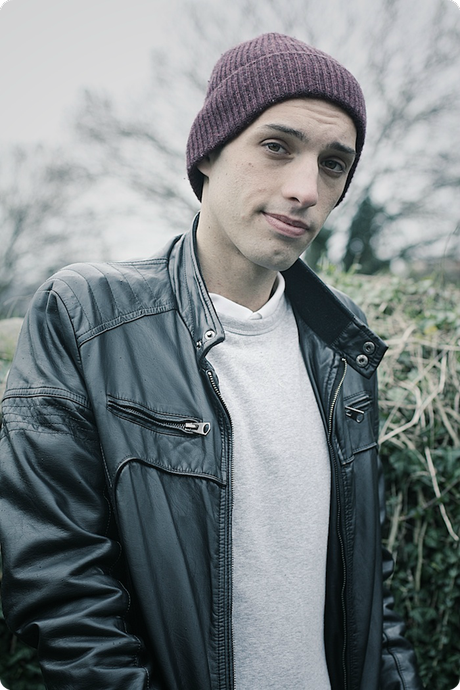 Freddo, stivali di plastica, stampe e muretti di pietra Freddo, stivali di plastica, stampe e muretti di pietra