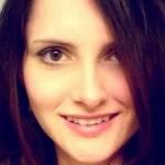 Usa, la confonde per un cervo e le spara alla gamba. Ora stanno insieme Usa, la confonde per un cervo e le spara alla gamba. Ora stanno insieme