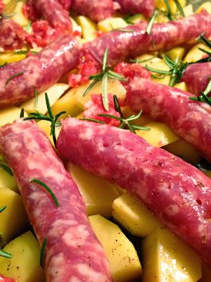 SALSICCIA E PATATE CONTRO IL FREDDO DELL'INVERNO