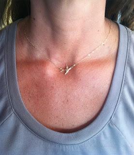 oggetti del desiderio: tiny gold necklace