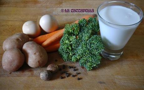 Muffin integrali salati con broccoli e carote [Savory wholeme... carote, broccoli, patate, latte, noce moscata, pepe, latte, carrots, potatoes, milk, nutmeg
