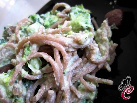 Spaghetti di farro con broccoli e olive: il desiderio appagato in pieno stile salutista