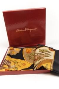 Salvatore Ferragamo foulard