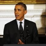 Barack Obama canta “Jingle Bells”: il video con il collage di “speeches”