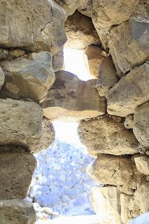 Il Nuraghe fortezza...un insulto all'intelligenza dei nuragici.