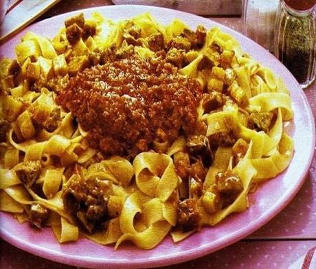 tagliatelle,pappardelle,fettuccine,ragù,sugo,cinghiale,vino,chianti,toscana