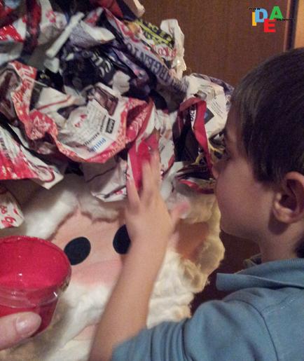 LA PORTA DI CASA SI TRASFORMA IN BABBO NATALE