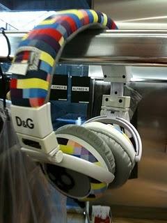 D&G; Uomo a/i 2011/12 Backstage via @Swide D&G; Uomo a/i 2011/12 Backstage via @Swide