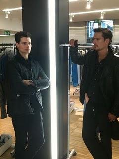 D&G; Uomo a/i 2011/12 Backstage via @Swide D&G; Uomo a/i 2011/12 Backstage via @Swide