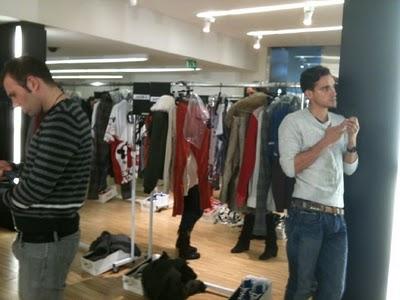 D&G; Uomo a/i 2011/12 Backstage via @Swide D&G; Uomo a/i 2011/12 Backstage via @Swide