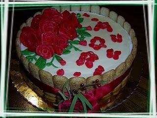 TORTA FREDDA NUTELLA E CIOCCOLATO BIANCO DECORATA CON ROSE